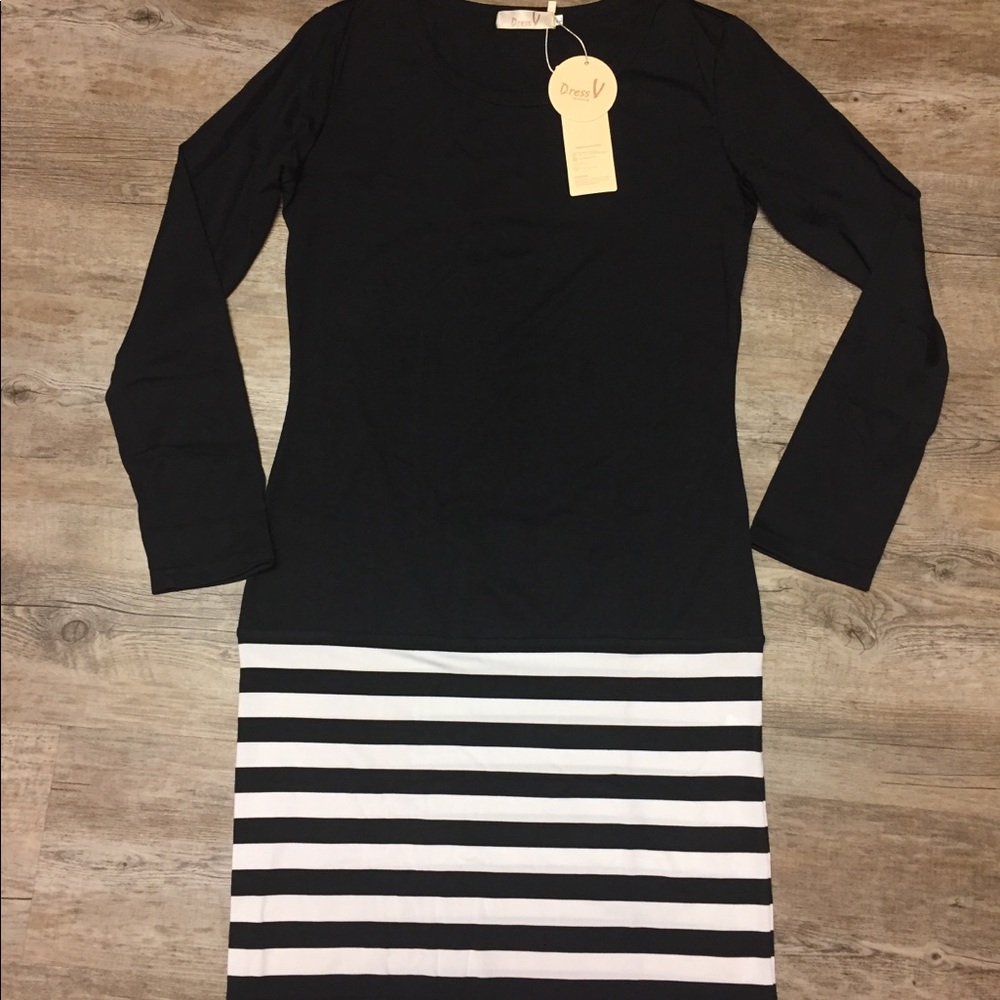 NWT 🖤 Black Dress M 🖤 - Picture 3 of 4